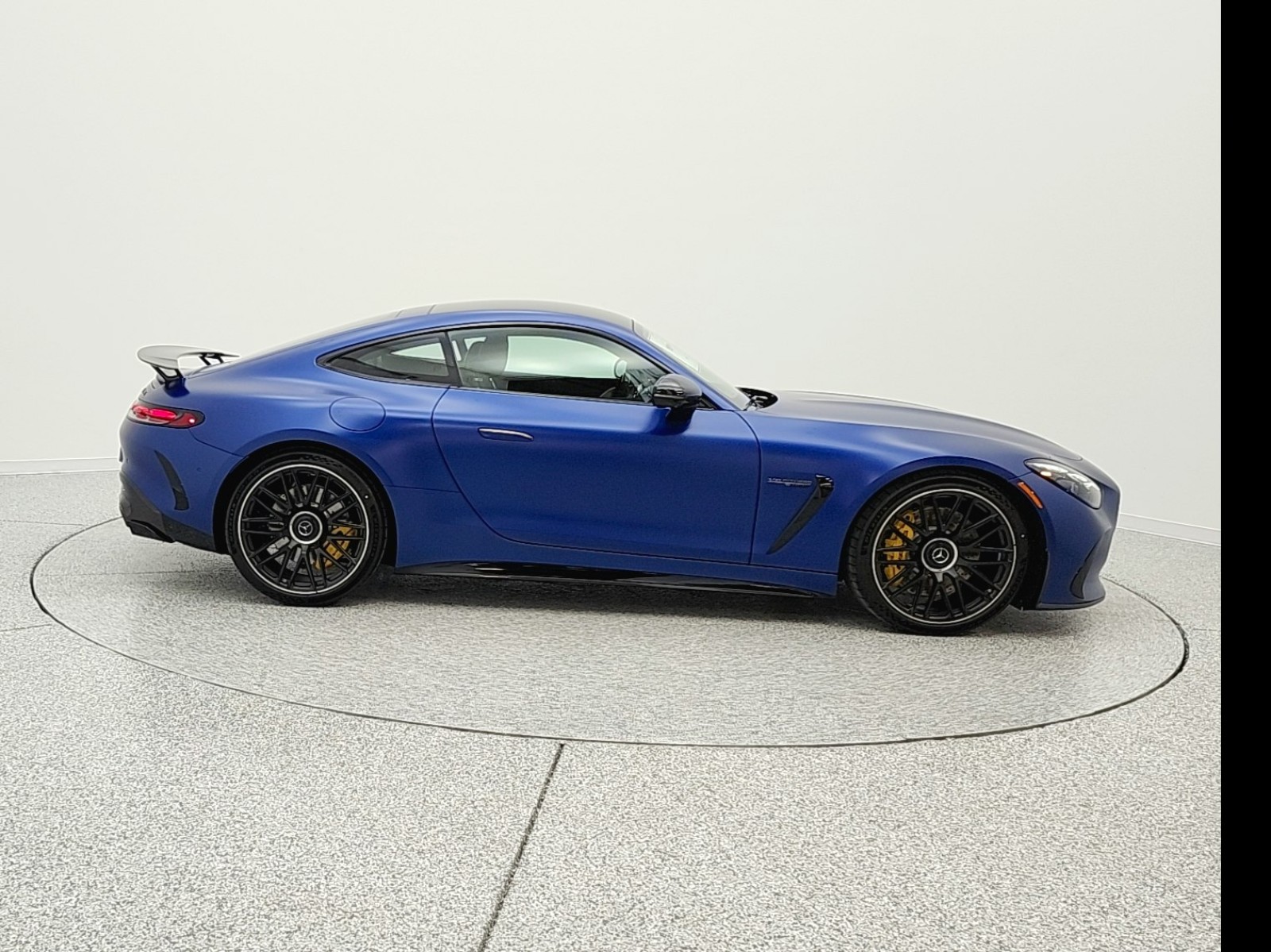 New 2026 MANUFAKTUR Starling Blue Magno Mercedes-Benz AMG® GT 55 image 4