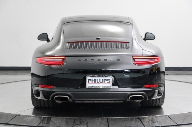 2017 Porsche 911 Carrera 4