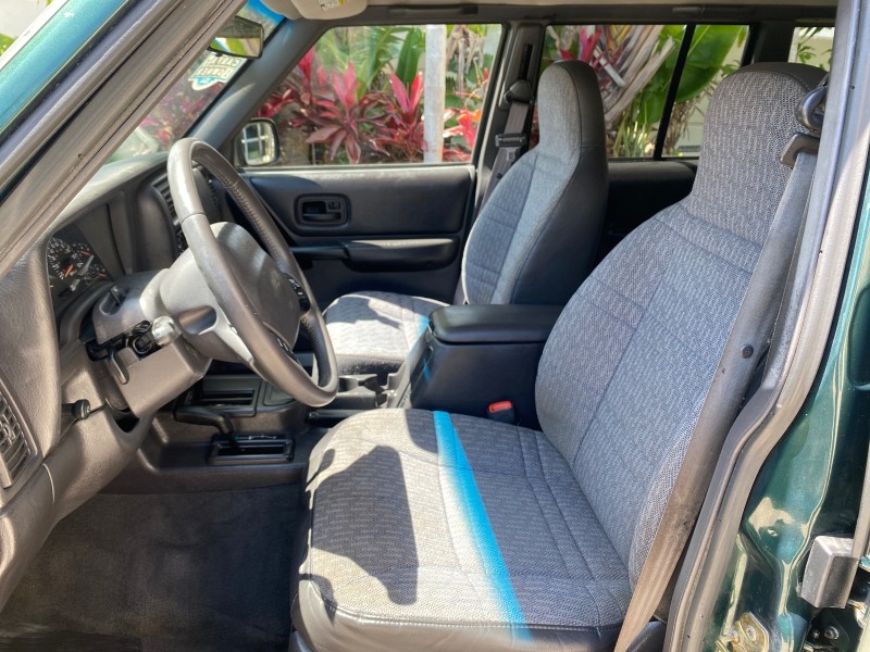 2000 Jeep Cherokee Sport 1 OWNER 4X4 AC 4.0 6YL in , 