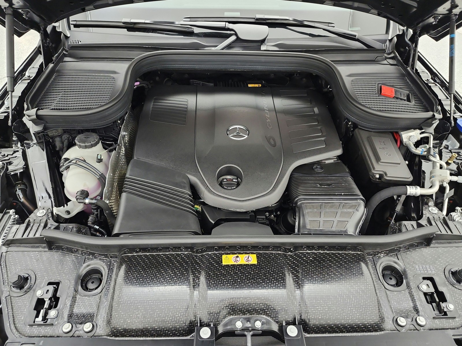 New 2027 Black Mercedes-Benz GLE 450 4MATIC® SUV image 12