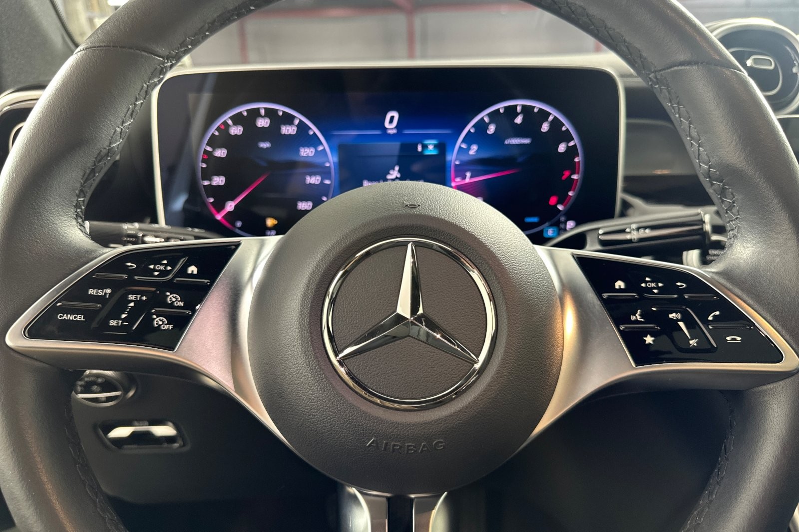 Used 2025 Polar White Mercedes-Benz GLC 300 4MATIC® SUV image 22