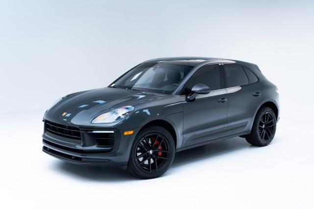 2022  Macan S in , 