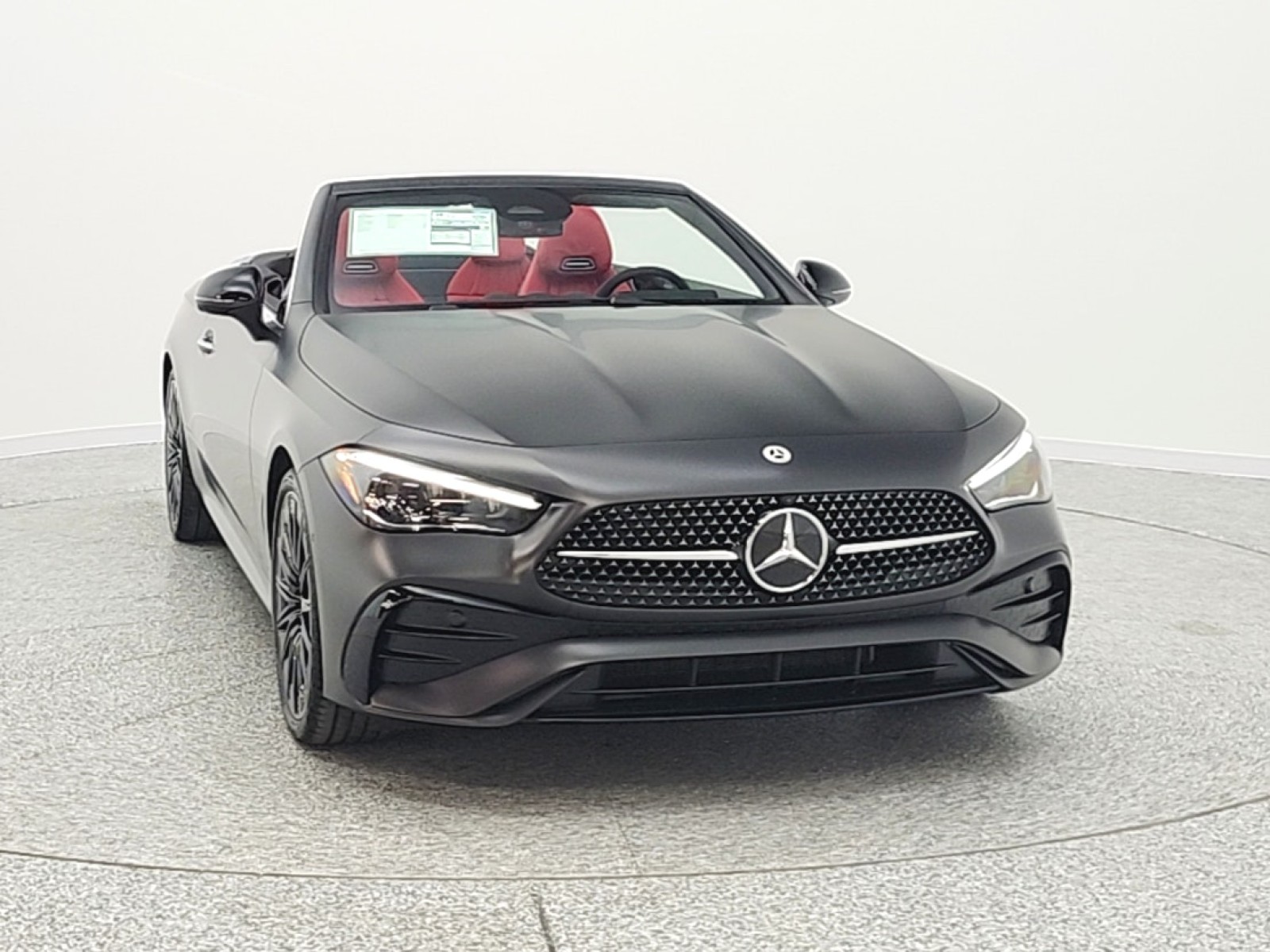 New 2026 MANUFAKTUR Graphite Grey Magno Mercedes-Benz CLE 300 image 2