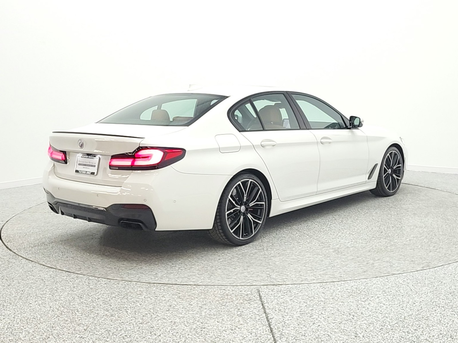 Used 2023 Alpine White BMW M550i xDrive Sedan image 6