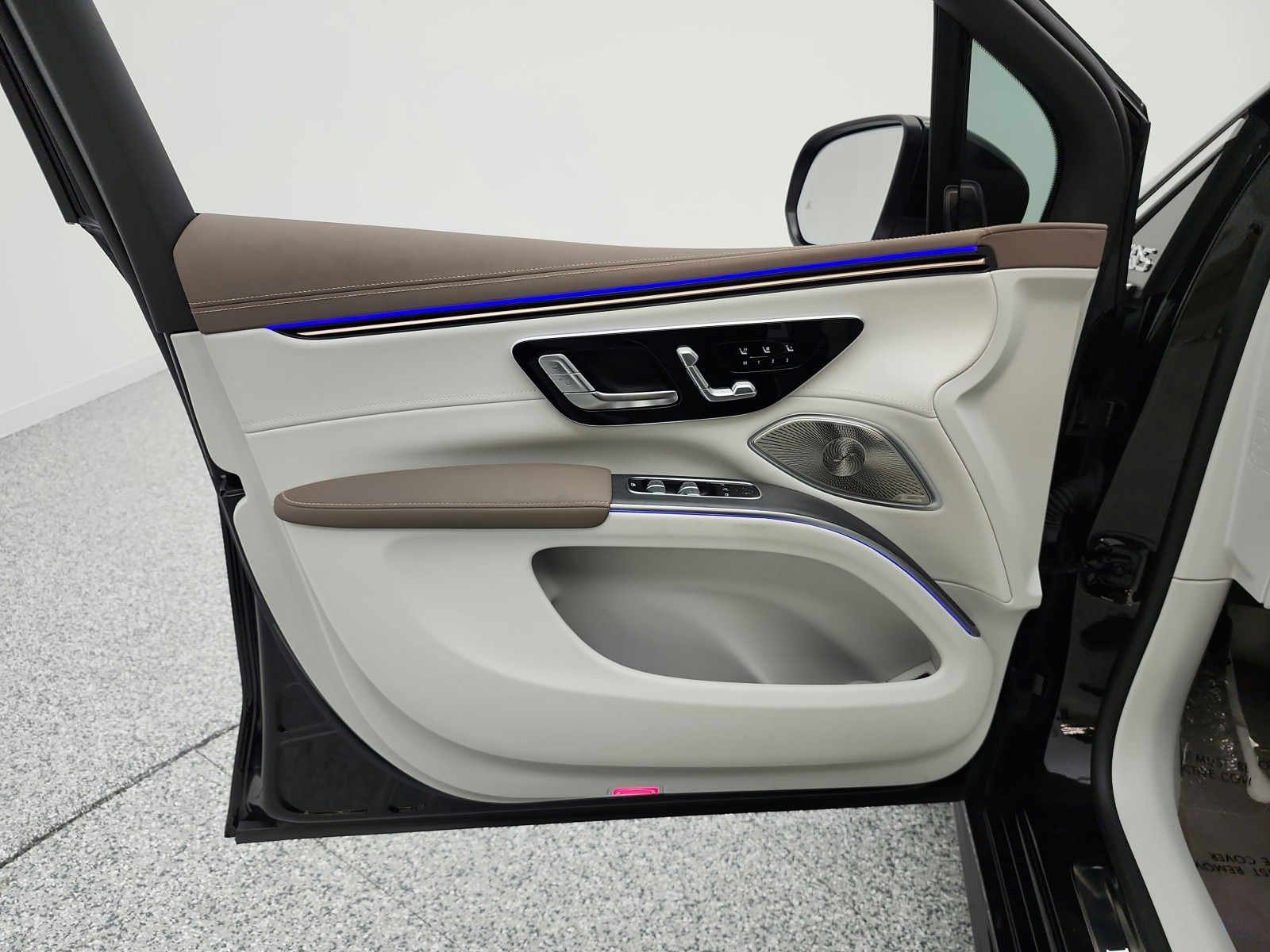 Certified Used 2023 Obsidian Black Metallic Mercedes-Benz EQS 580 4MATIC® SUV image 14