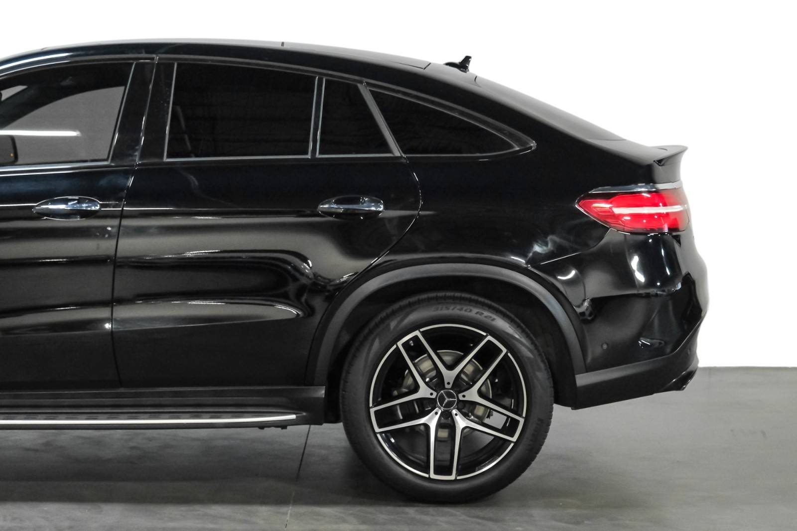 2019 Mercedes-Benz GLE 43 AMG 4MATIC Premium3pkg Nightpkg HtdACSeats 21Alloys TowHitch 12