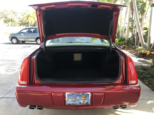2009 Cadillac DTS FLORIDA 1 OWNER 42,109 in pompano beach, Florida