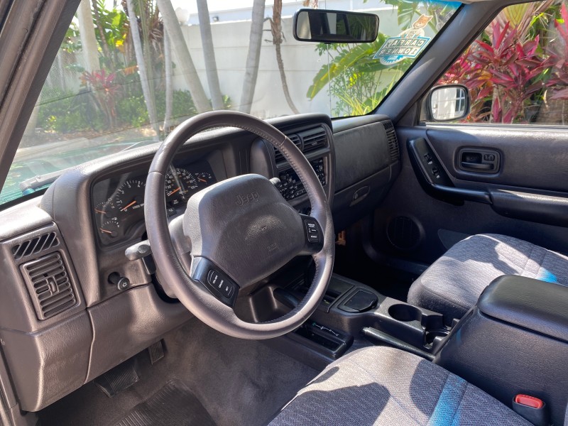 2000 Jeep Cherokee Sport 1 OWNER 4X4 AC 4.0 6YL in , 