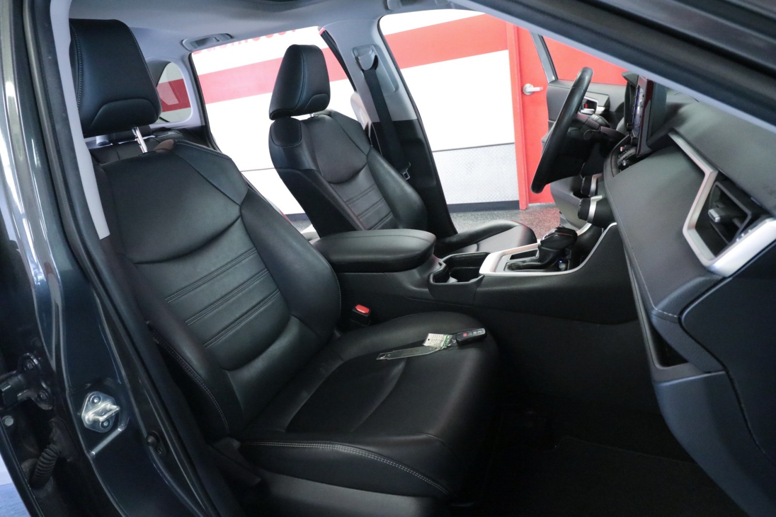 Used Car 2020 Toyota Rav4  Xle Premium For Sale Under $30,000 In Austin, Texas