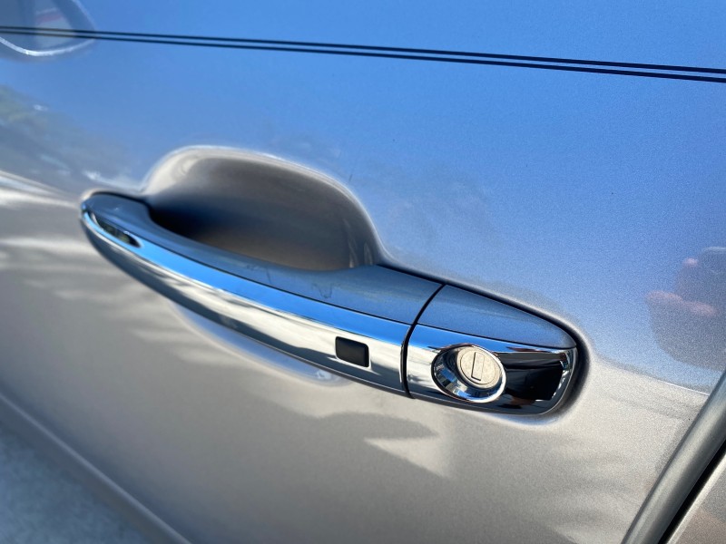 2012 Hyundai Genesis 3.8L SUNROOF PREM PKG in , 