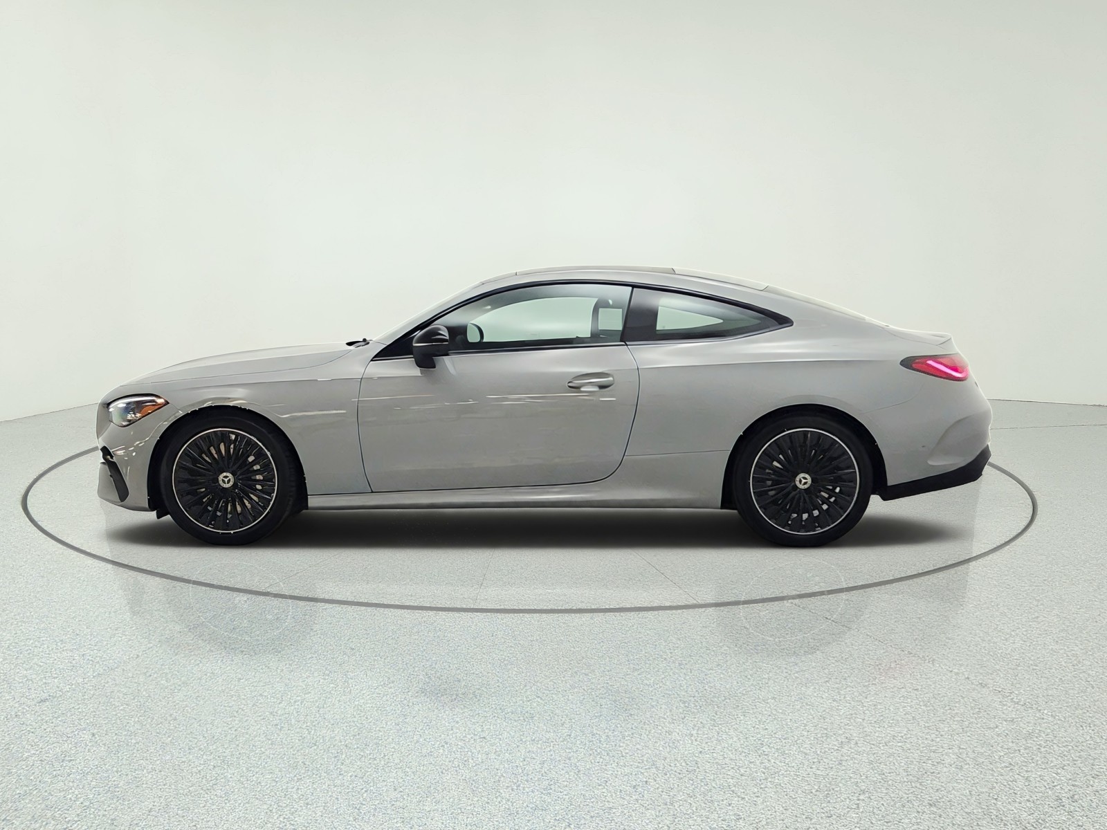New 2027 MANUFAKTUR Alpine Grey Metallic Mercedes-Benz CLE 450 4MATIC® Coupe image 8