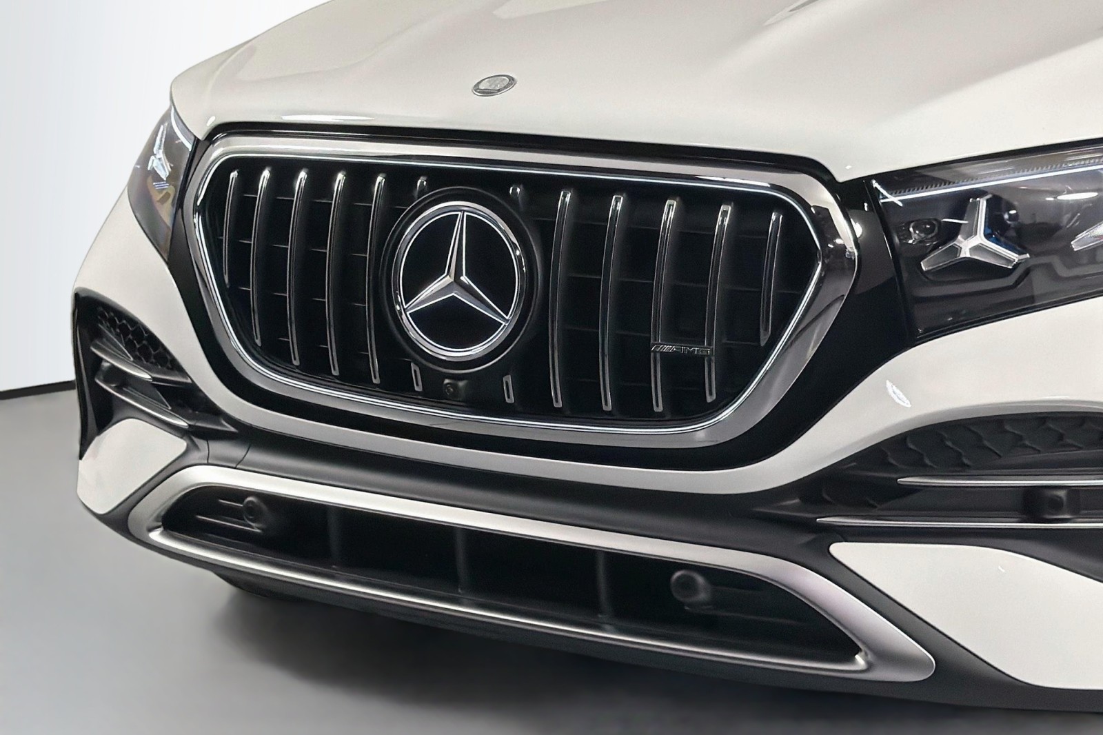 New 2027 Polar White Mercedes-Benz AMG® GLE 53e 4MATIC+ Coupe image 12