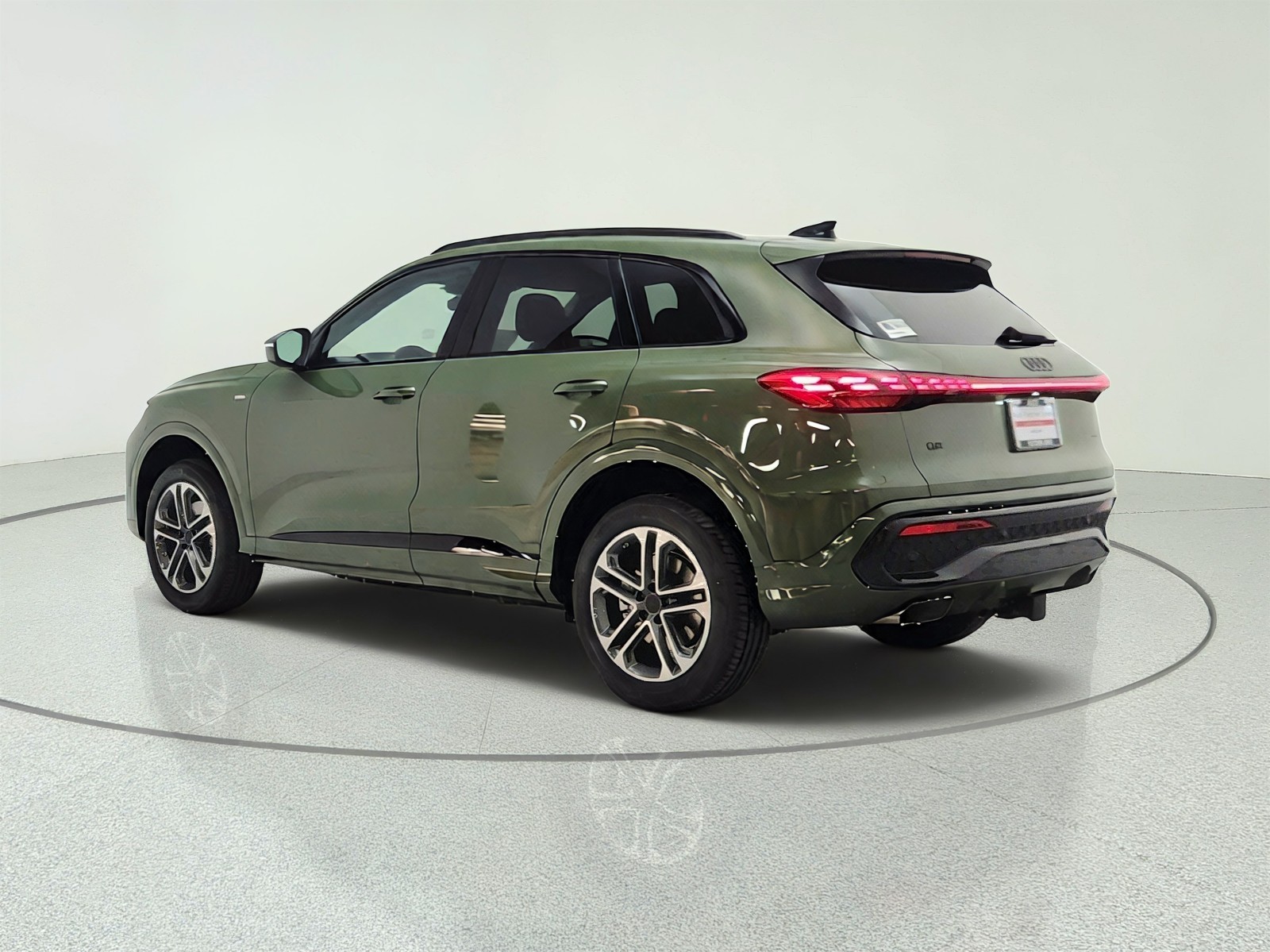 New 2026 District Green Metallic Audi Premium 2.0 TFSI quattro image 7