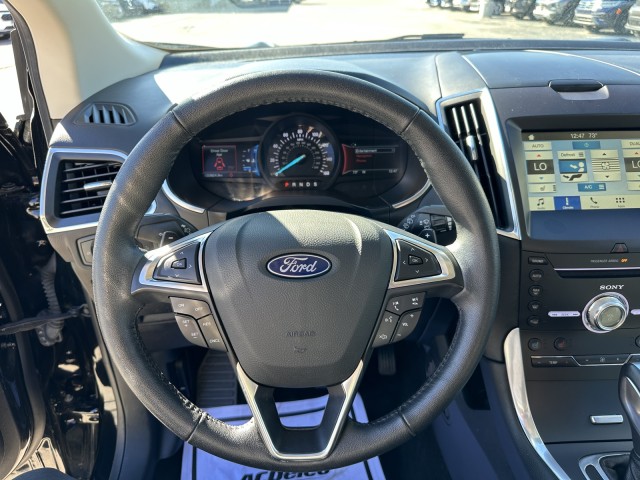 2018 Ford Edge Titanium 12