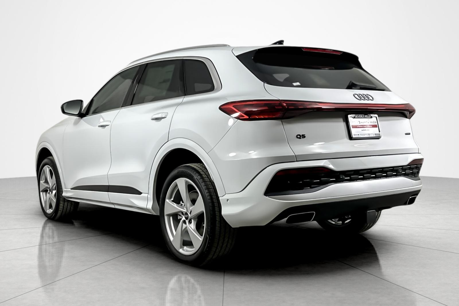 New 2025 Glacier White Metallic Audi Premium Plus 2.0 TFSI quattro image 4