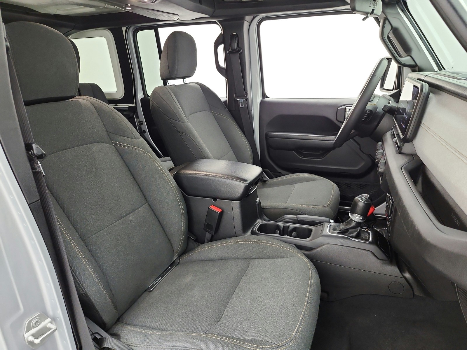 Used 2024 Silver Zynith Clearcoat Jeep Sport S image 19