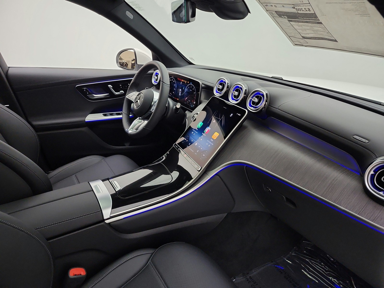 New 2027 Polar White Mercedes-Benz GLC 300 SUV image 15