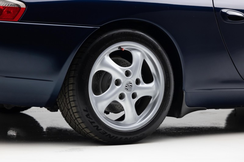 2000 Porsche 911 Carrera Carrera in , 