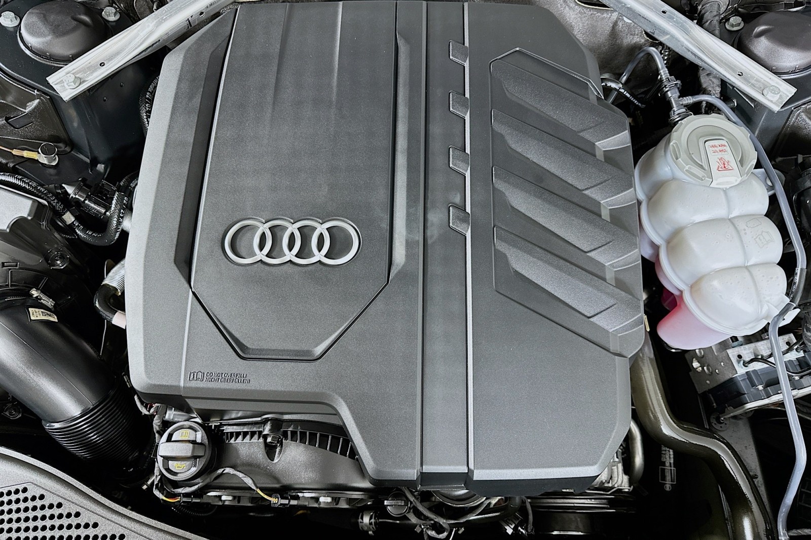 Used 2023 Daytona Gray Pearl Effect Audi S line Premium Plus image 13