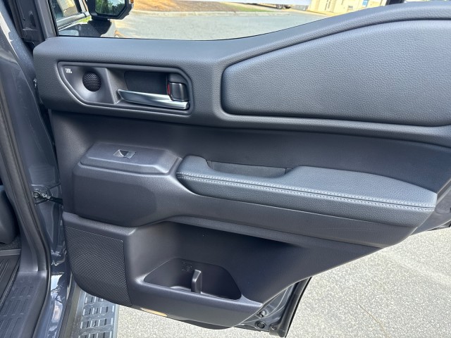 ToyotaLand Cruiser19