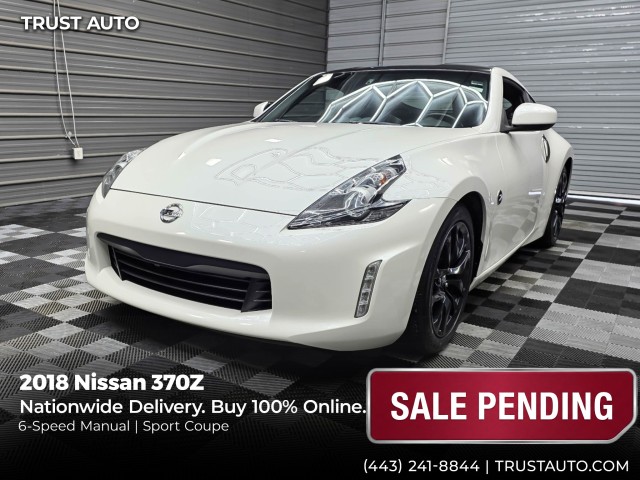 Pearl White 2018 Nissan 370Z Coupe Rear-Wheel Drive Manual