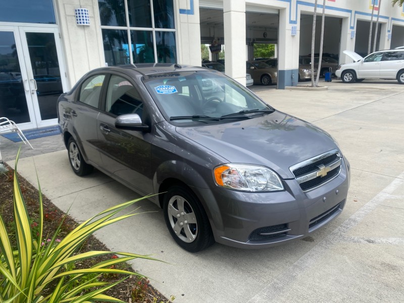2011 Chevrolet Aveo LS LOW MILES 18,766 in , 