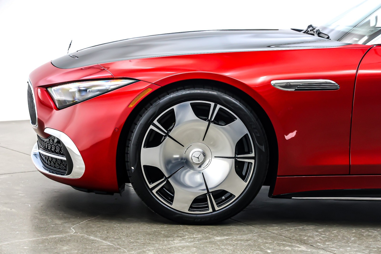 New 2026 MANUFAKTUR Garnet Red Metallic (Red Ambiance) Mercedes-Benz Maybach SL 680 Monogram Series image 10