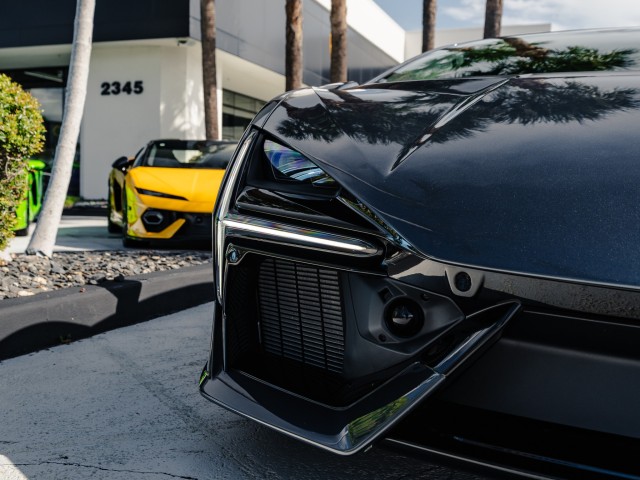 Lamborghini Revuelto