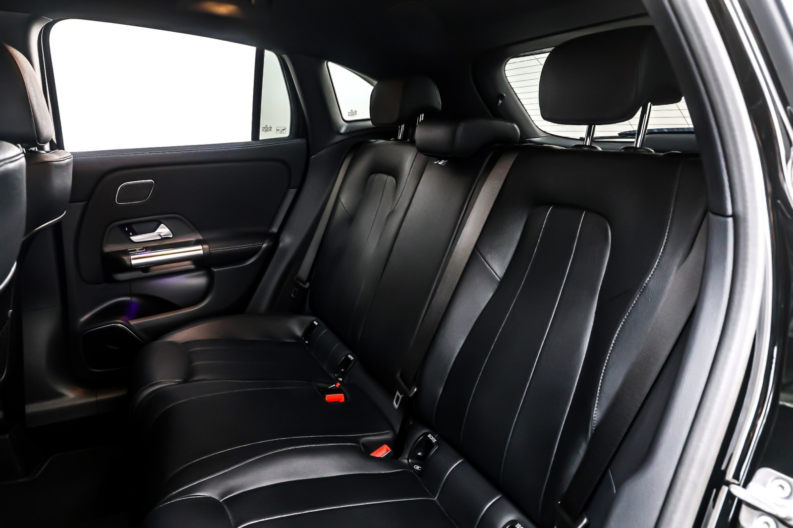 New 2025 Cosmos Black Metallic Mercedes-Benz GLA 250 SUV image 8