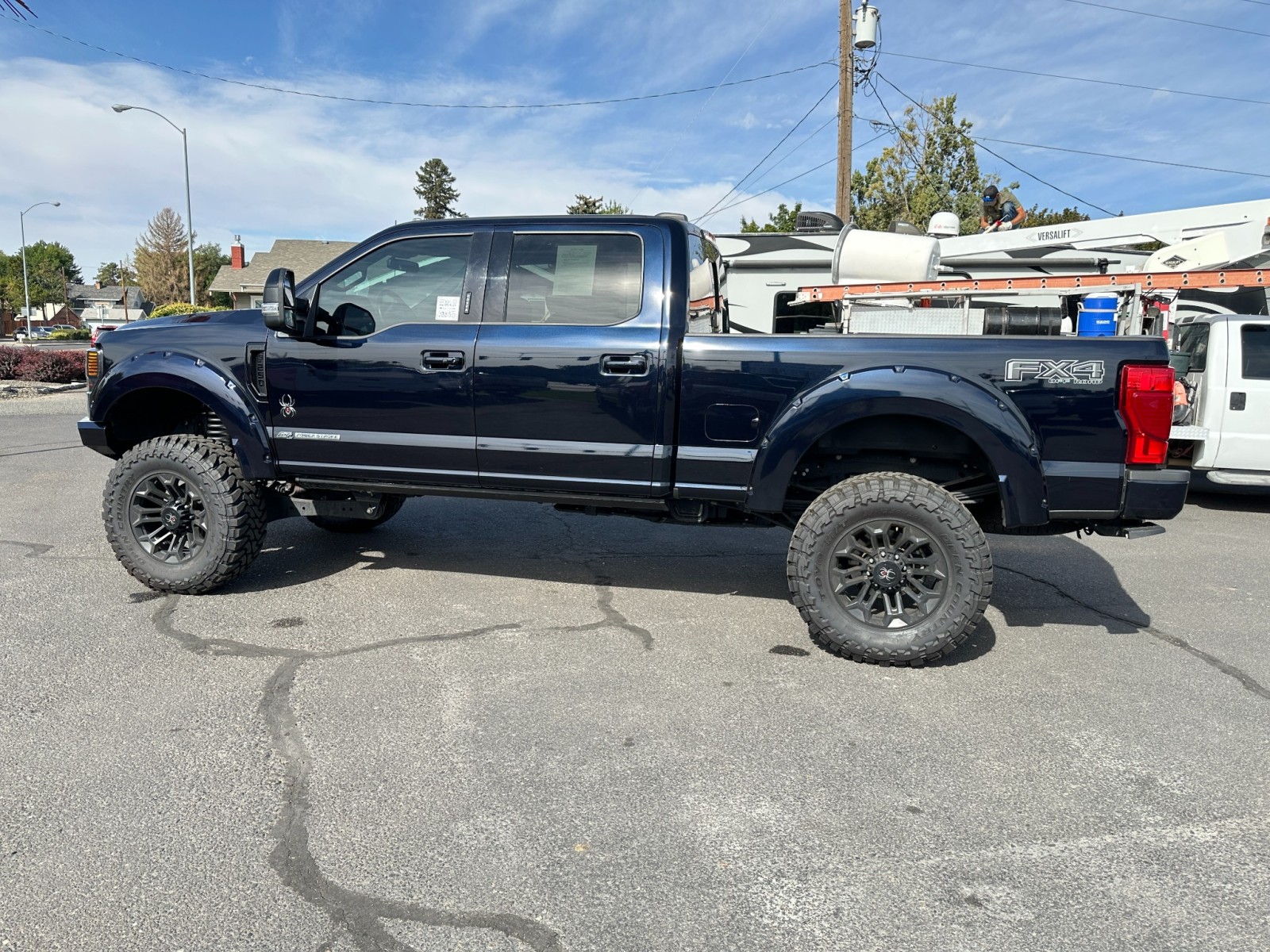 2022 Ford Super Duty F-250 SRW LARIAT 16