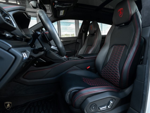 2021 Lamborghini Urus  in , 