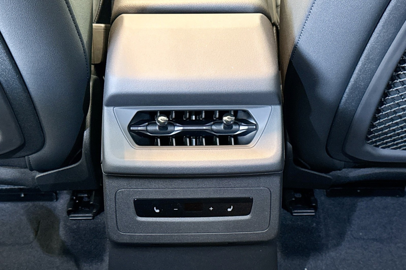 New 2025 Glacier White Metallic Audi Premium Plus quattro image 22