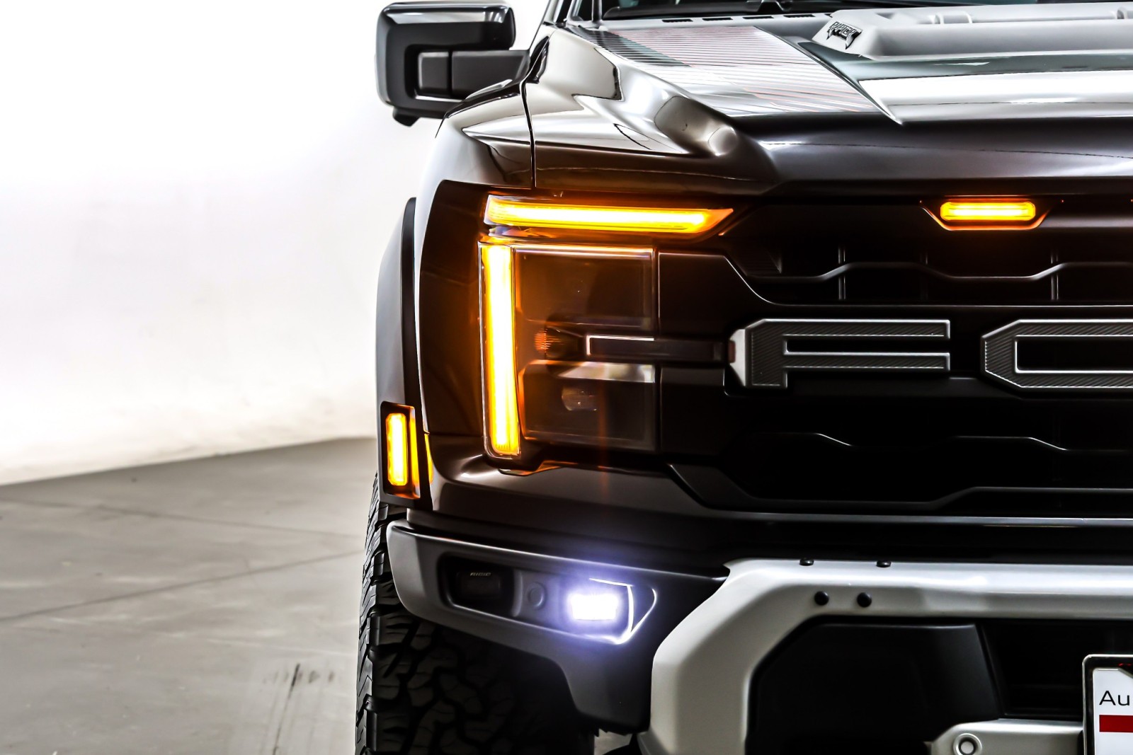 Used 2024 Agate Black Metallic Ford Raptor 4WD SuperCrew 5.5