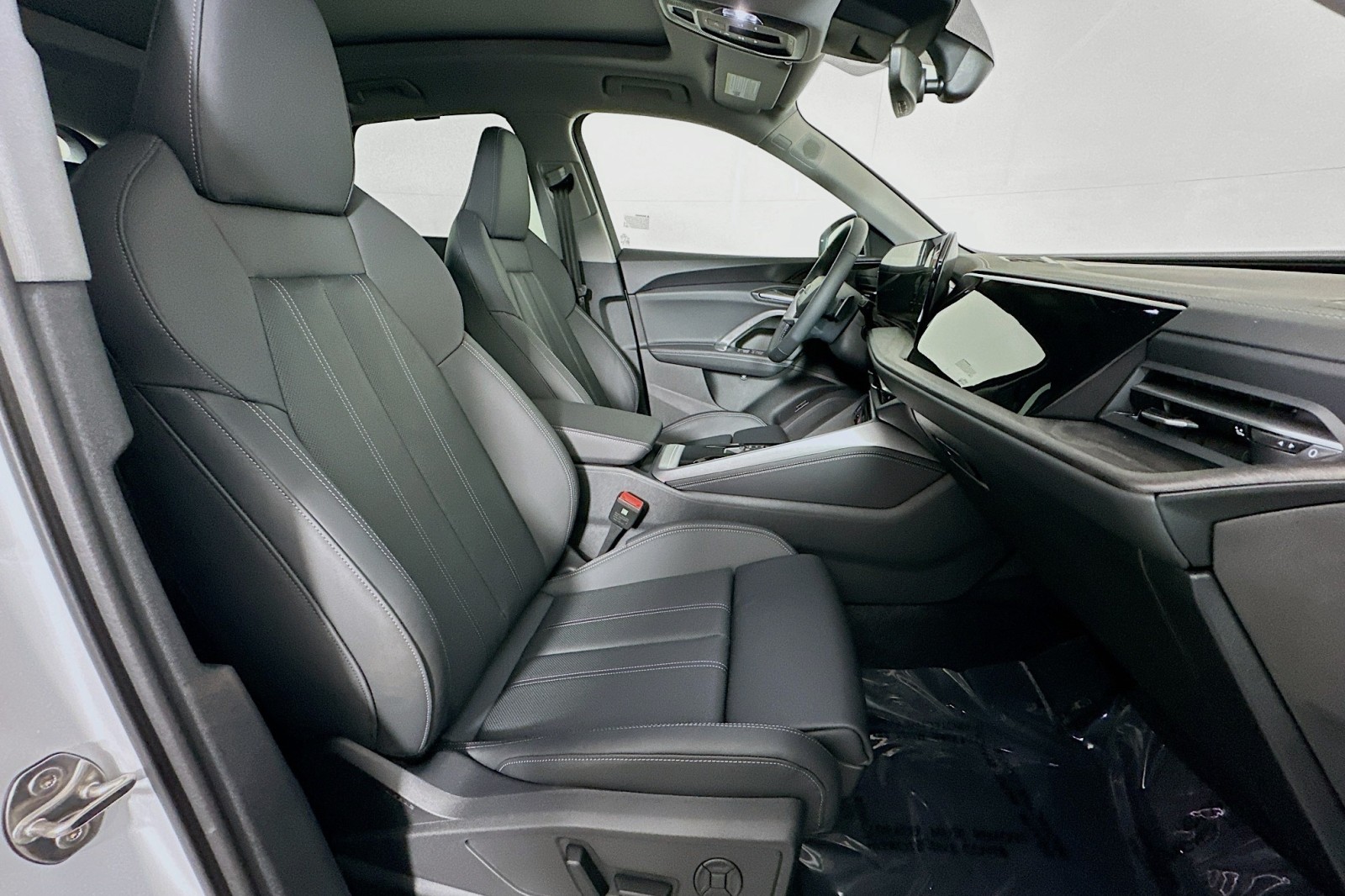 New 2025 Glacier White Metallic Audi Premium Plus image 8