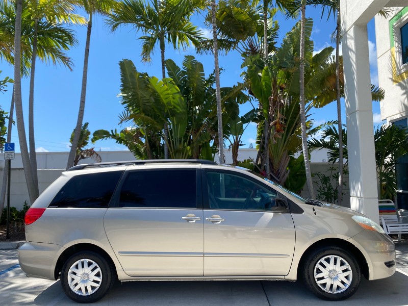 2006 Toyota Sienna VAN LE LOW MILES 78,653 in , 