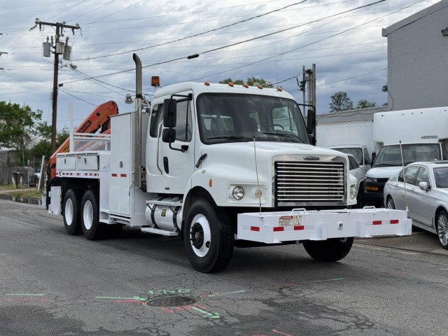 2009  M2 Xcab  12,000 lb Palfinger Knu Crane Service Body in , 