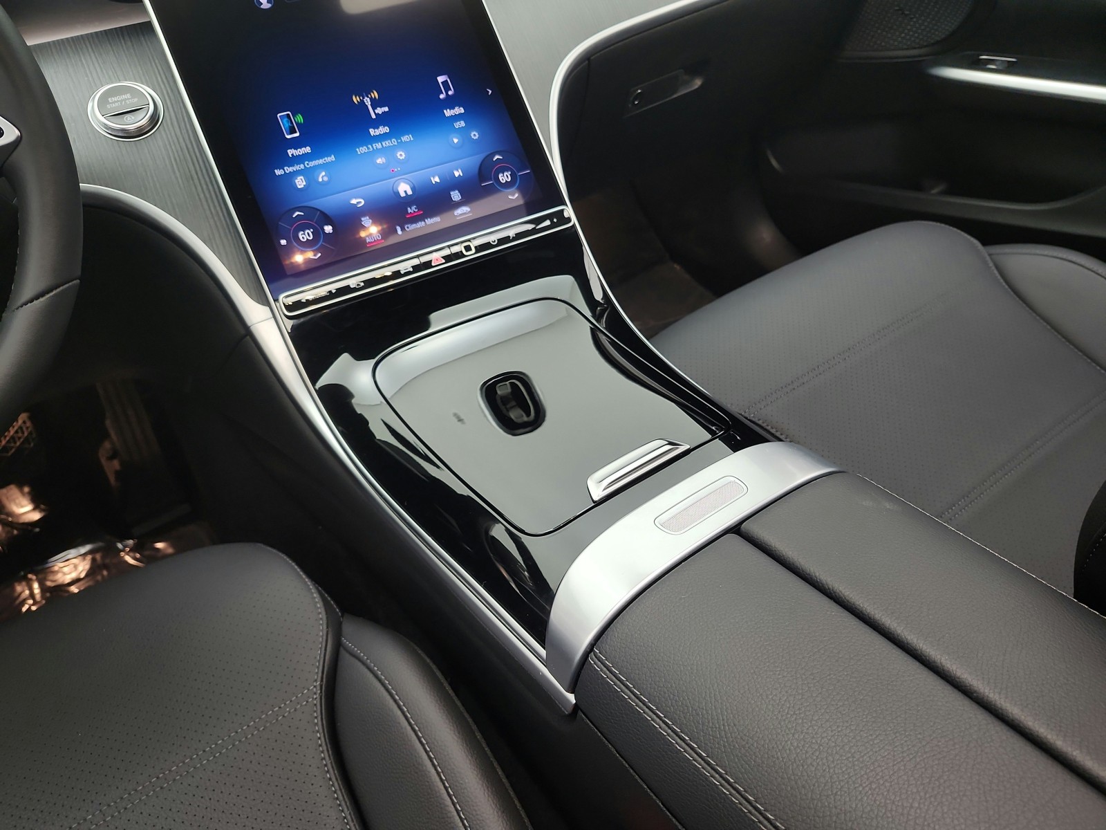 Used 2024 Polar White Mercedes-Benz C 300 Sedan image 16