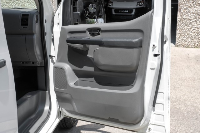 2020 Nissan NV Cargo S 33