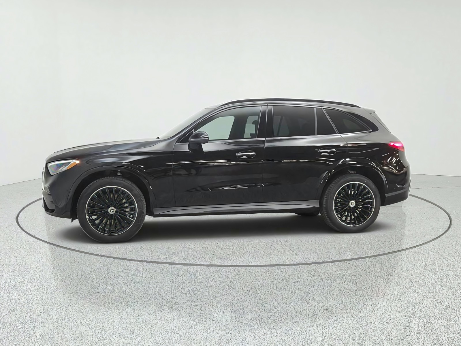 New 2027 Black Mercedes-Benz GLC 300 SUV image 8