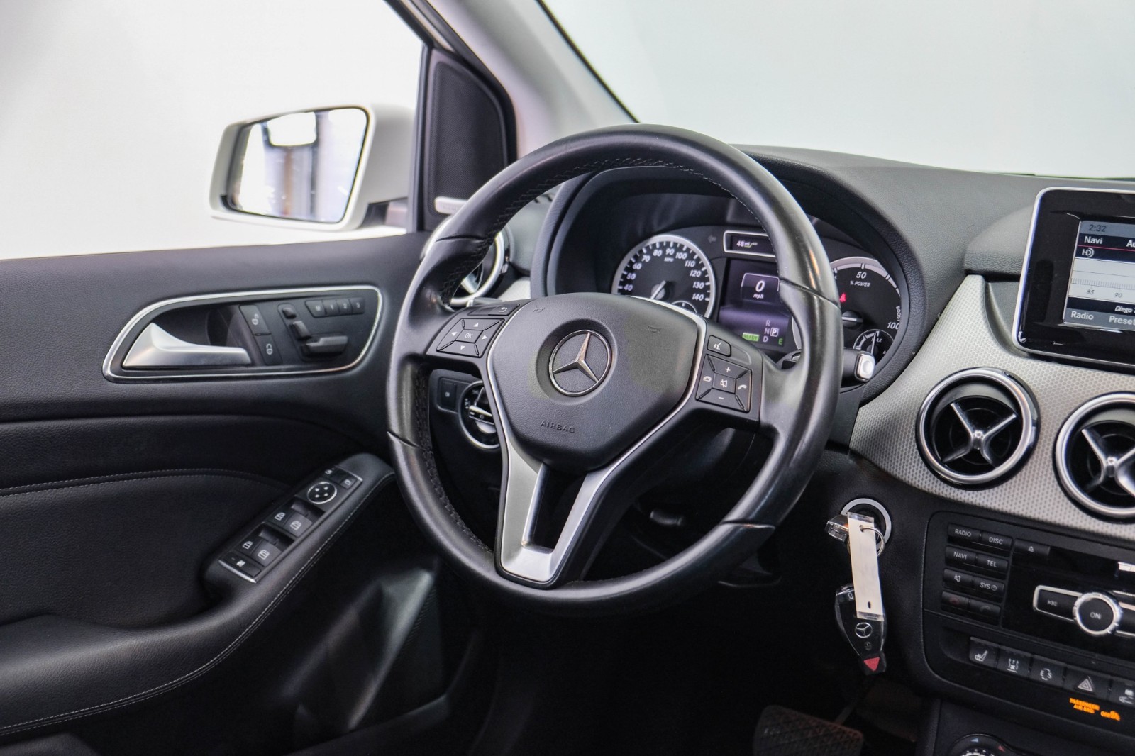 2014 Mercedes-Benz B-Class ELECTRIC PREMIUM PKG RANGE PKG HARMAN KARDON LEATH 13