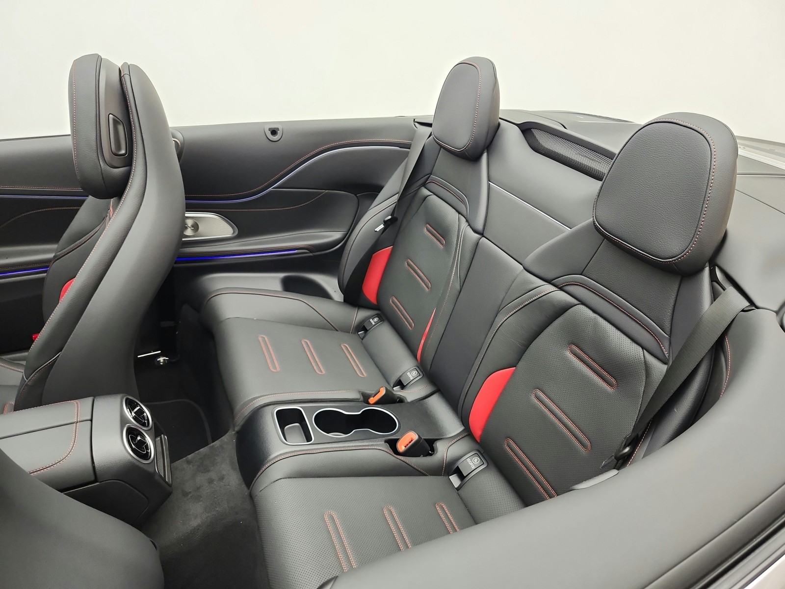 New 2027 MANUFAKTUR Graphite Grey Magno Mercedes-Benz AMG® CLE 53 4MATIC+ Cabriolet image 14