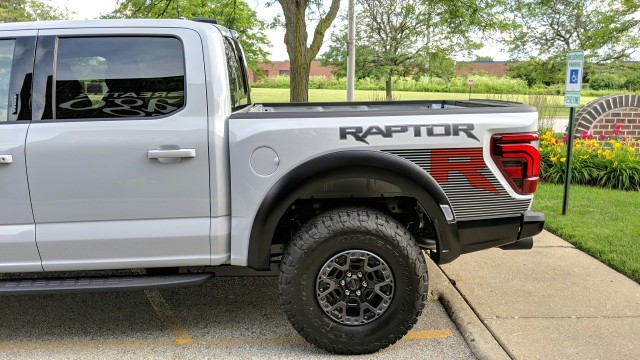 2024 Ford F-150 Raptor 16