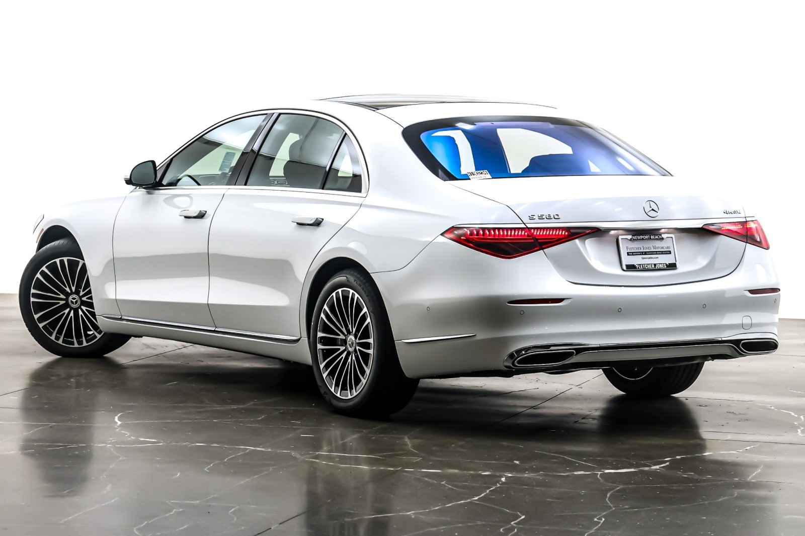 New 2026 MANUFAKTUR Moonlight White Metallic Mercedes-Benz S 580 4MATIC® Sedan image 12