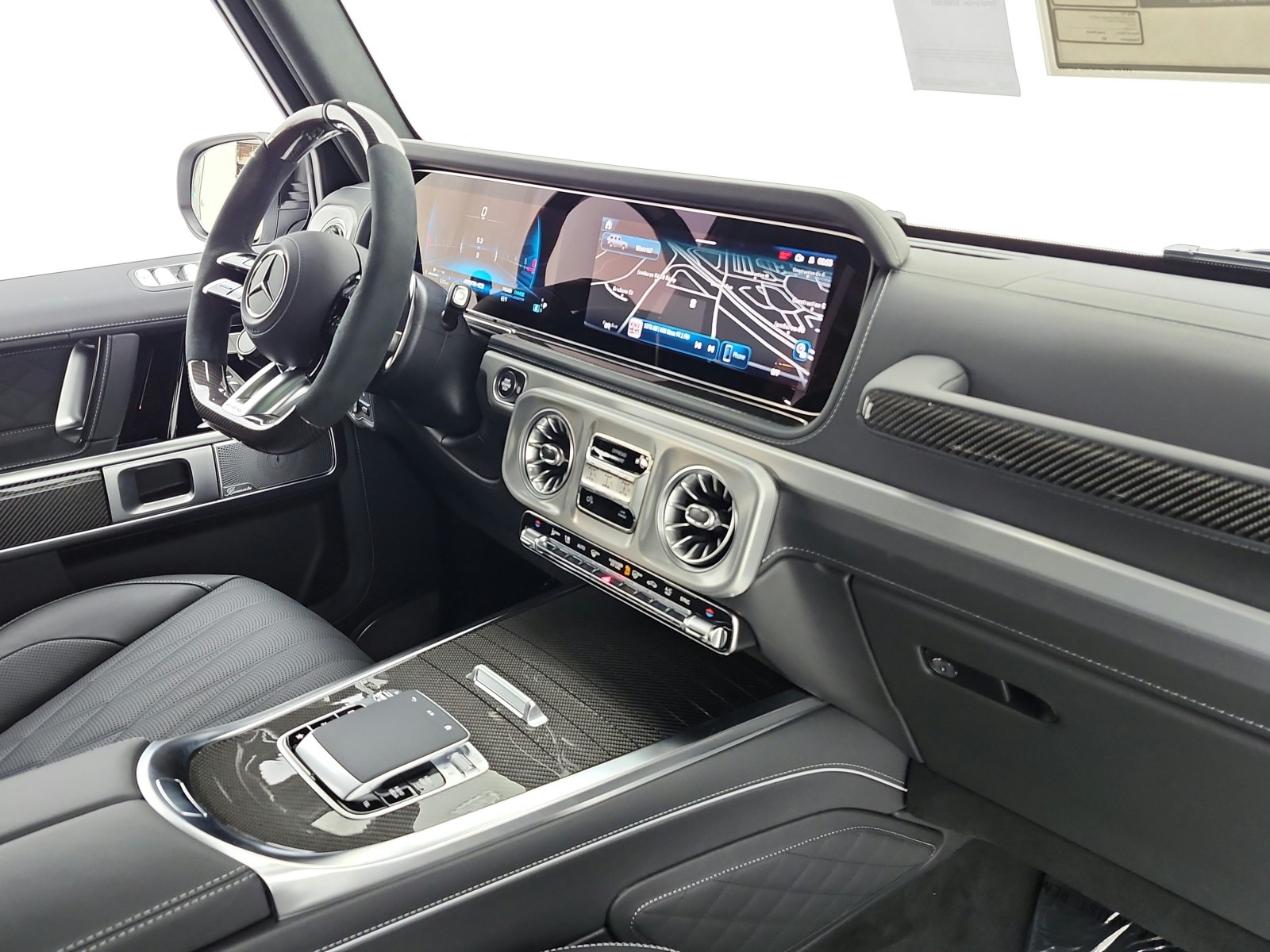 New 2026 MANUFAKTUR Moonlight White Metallic Mercedes-Benz AMG® G 63 image 15