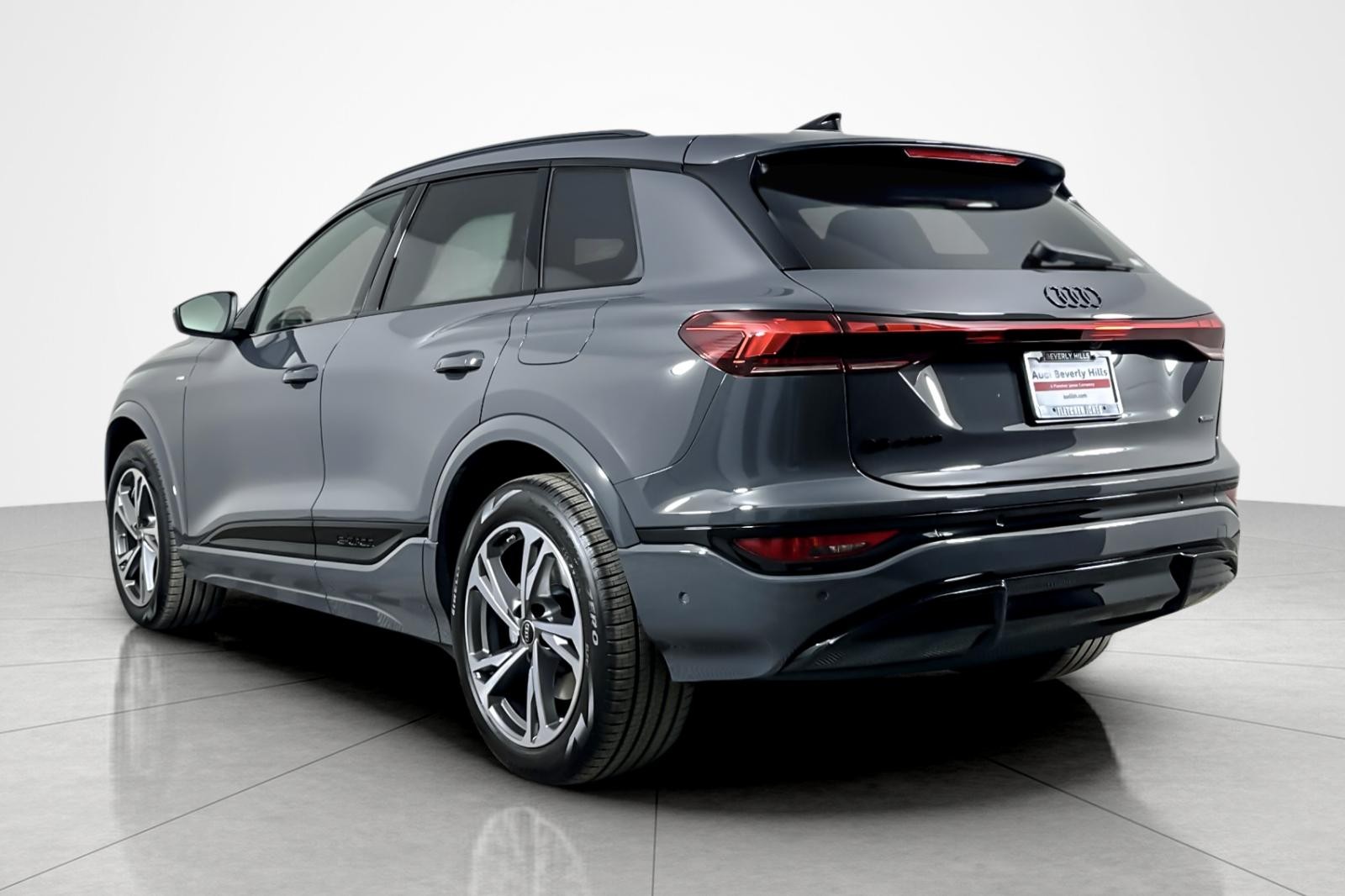 New 2027 Magnet Gray Audi Premium Plus quattro image 4