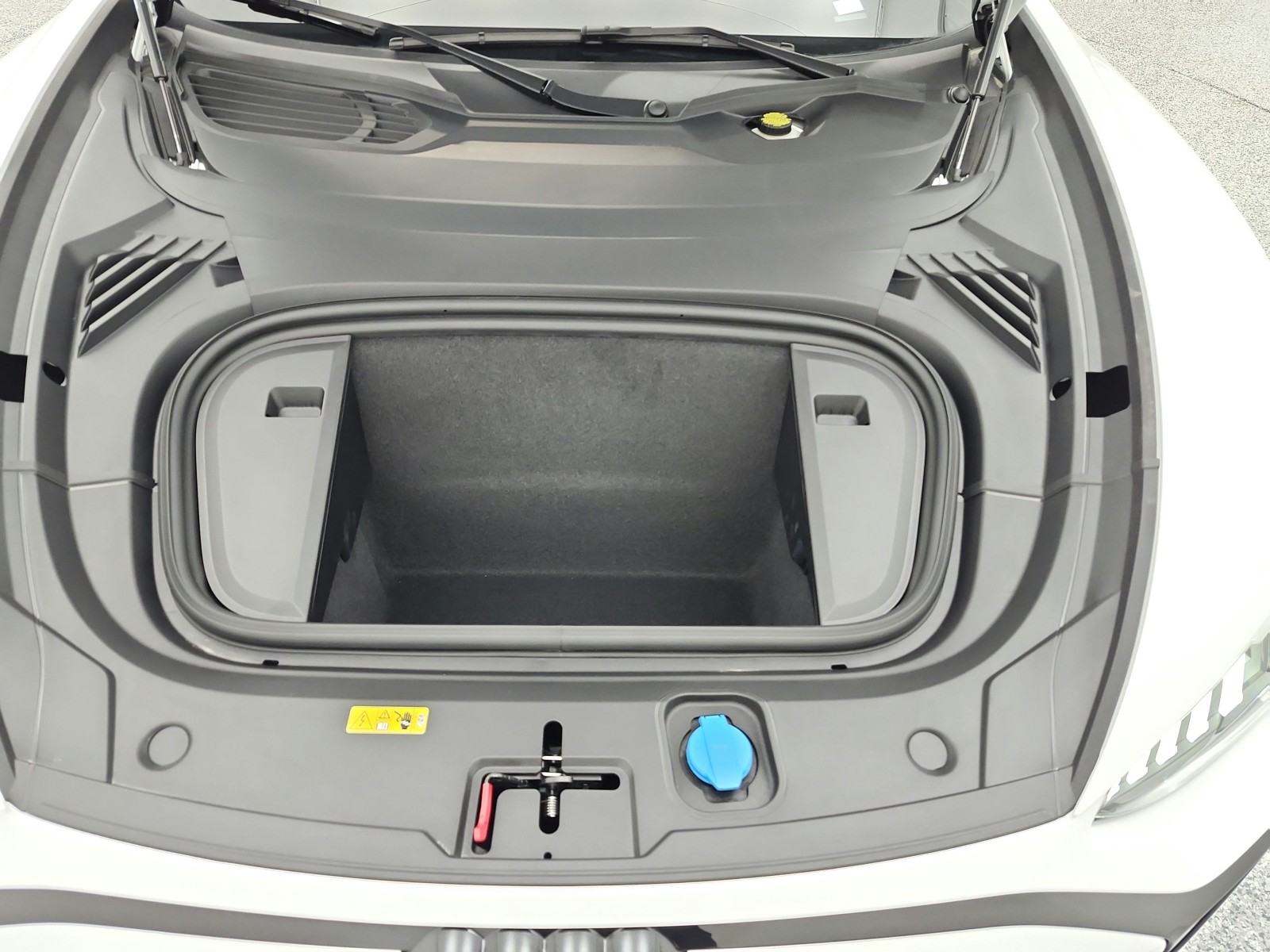 New 2026 Arkona White Audi Premium Plus quattro image 13