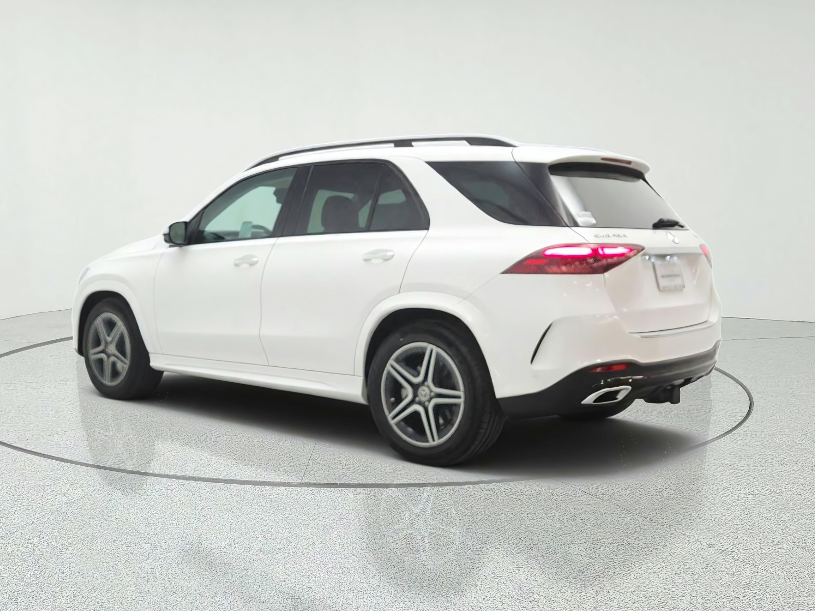 New 2026 Polar White Mercedes-Benz GLE 450 4MATIC® SUV image 7