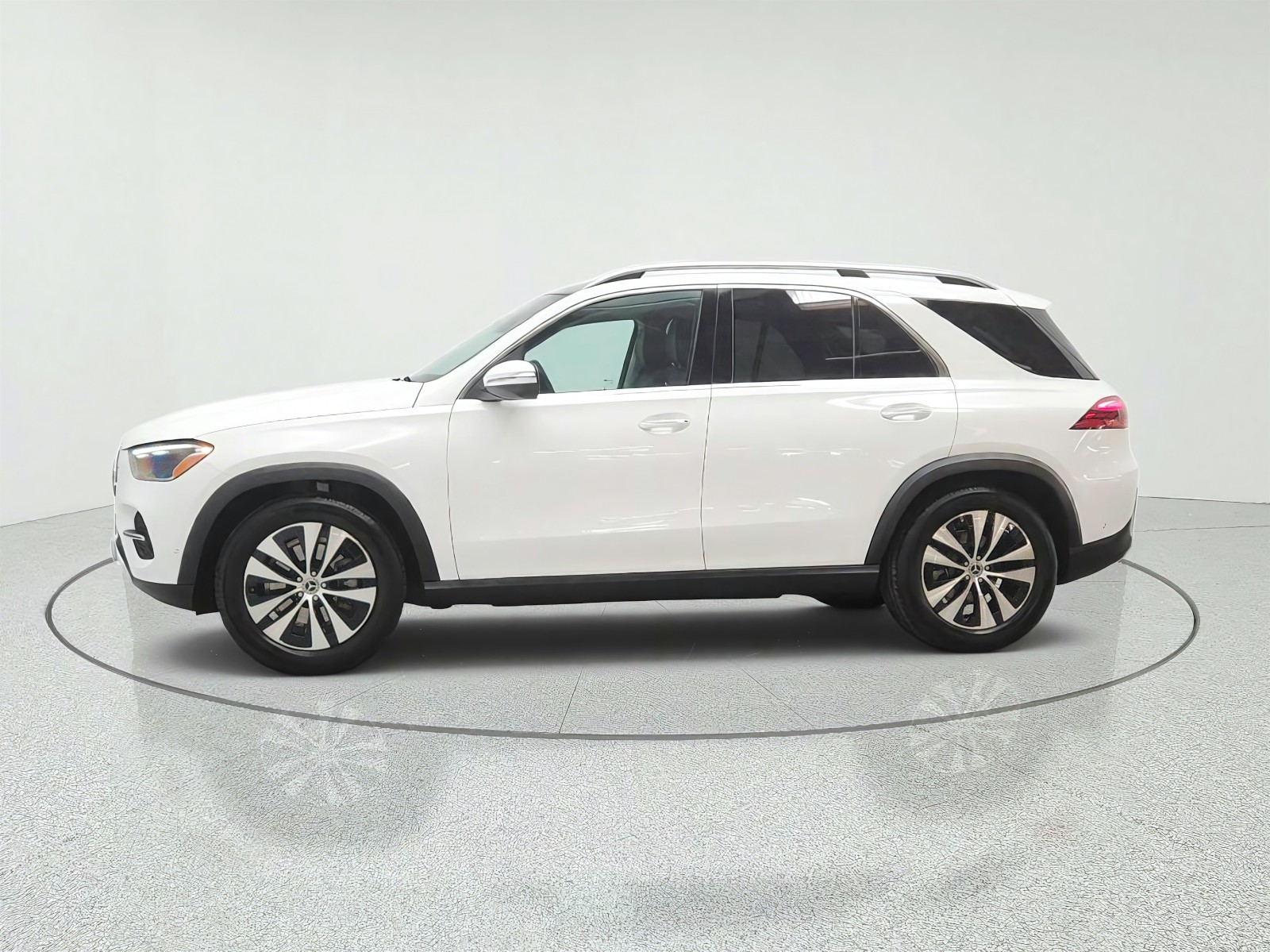 Certified Used 2026 Polar White Mercedes-Benz GLE 350 SUV image 8