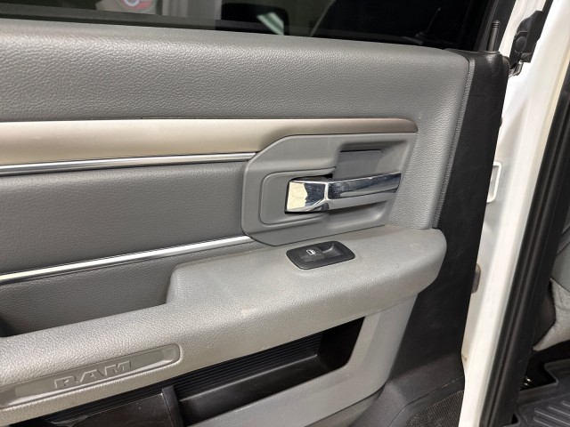 2020 Ram 1500 Classic SLT 4WD 5.7L-V8 in ,