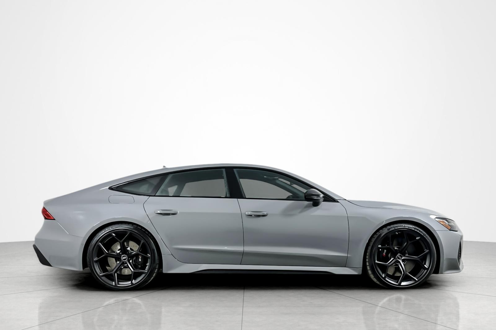New 2026 Nardo Gray Audi performance 4.0 TFSI quattro image 7